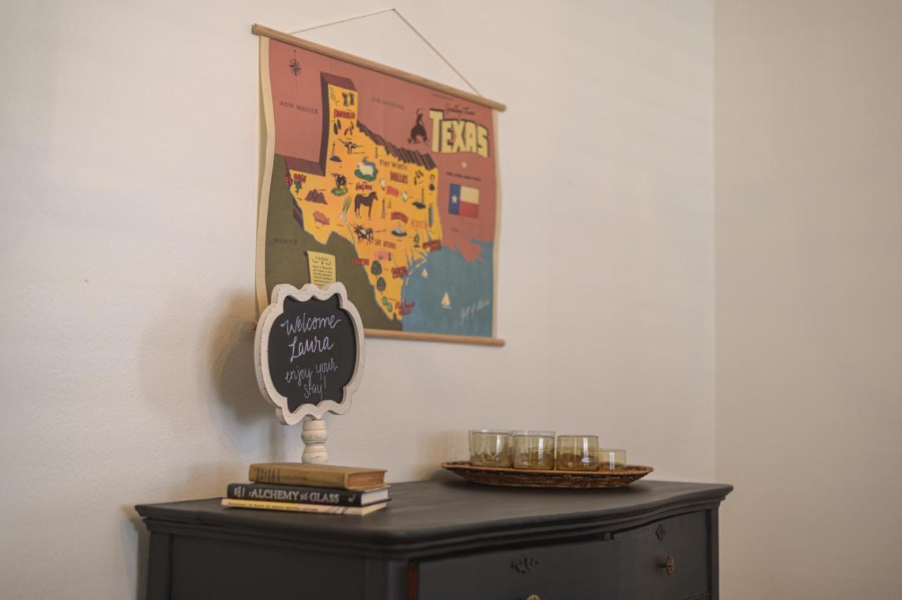 ווייקו Restored 1930S Uptown Bungalow 2 Min. To Magnolia מראה חיצוני תמונה