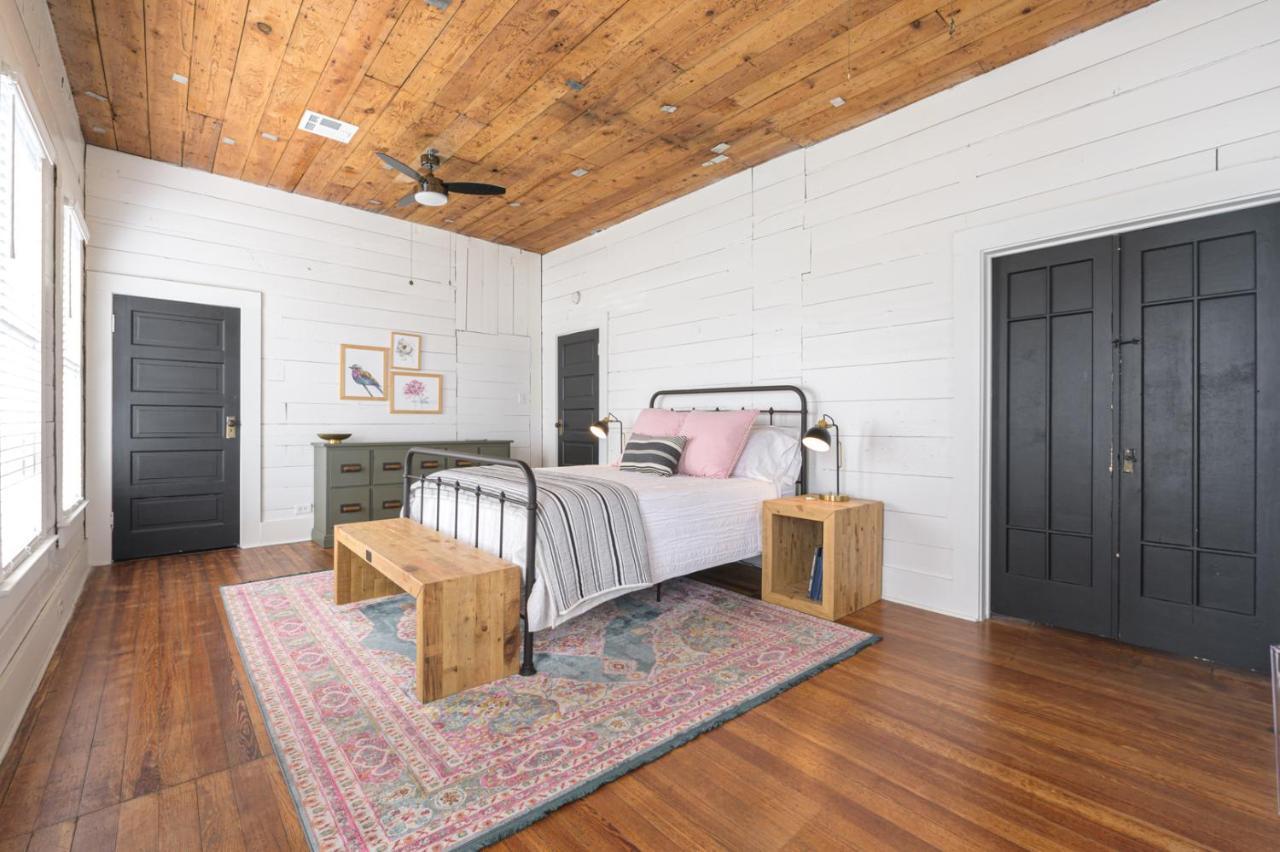 ווייקו Restored 1930S Uptown Bungalow 2 Min. To Magnolia מראה חיצוני תמונה